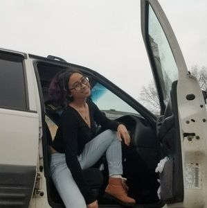 Meet your Posher, Lethrese